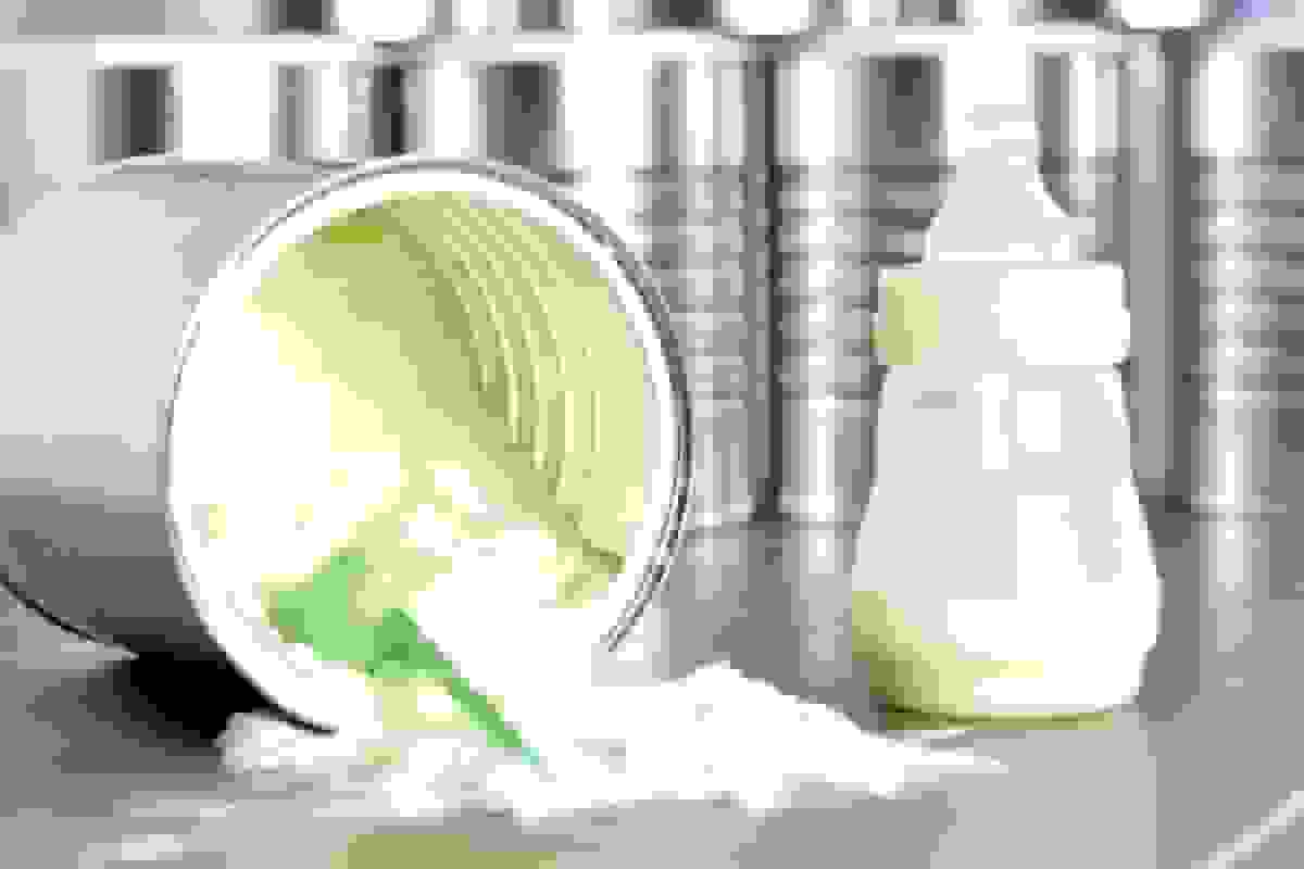 کاهش تولید شیر خشک نوزاد در مهر ماه به ۴.۵ میلیون قوطی