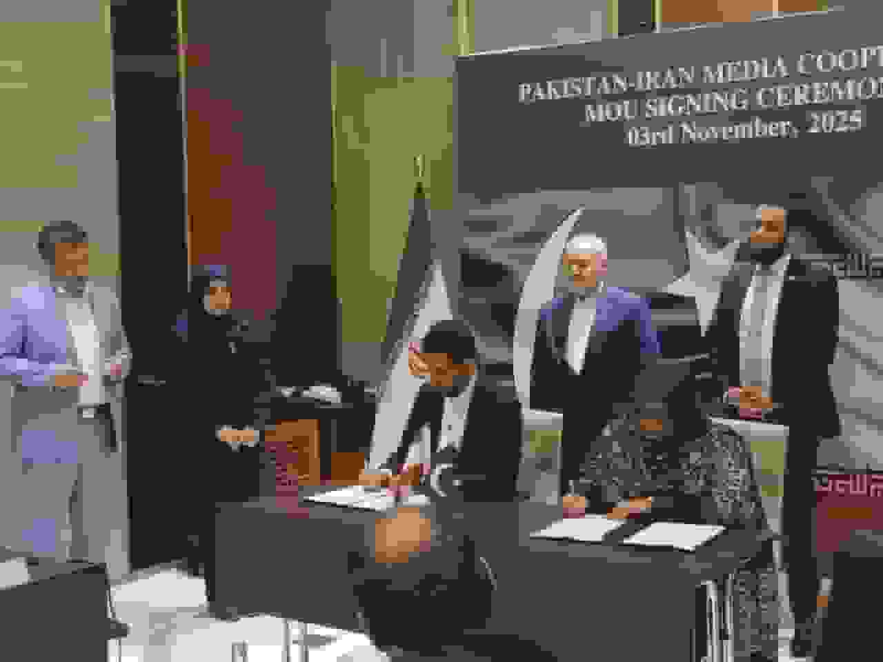 امضای پنج تفاهمنامه همکاری رسانهای و فرهنگی میان ایران و پاکستان