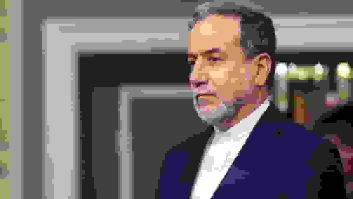 روایت جدید عراقچی از بتنریزی در قلب راکتور اراک