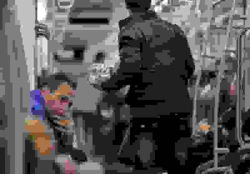 از کاسبی احساس تا دستفروشی اجناس؛ تصویر آشنای مترو برای شهروندان