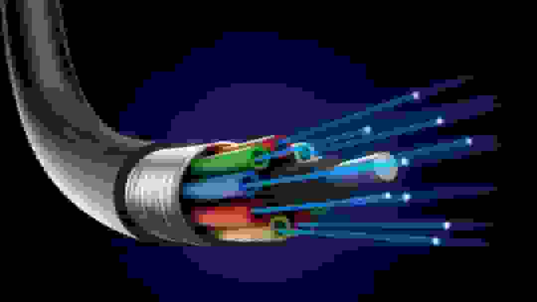 اتصال ۵۰۰ هزار مشترک تلفن ثابت کرج به شبکه فیبر نوری