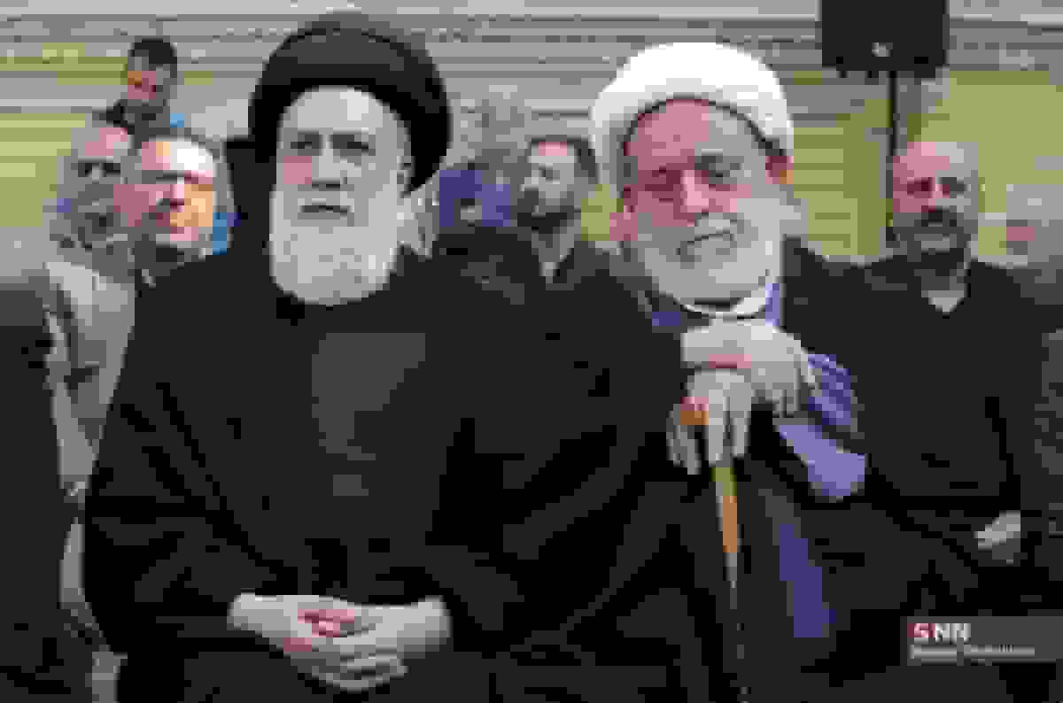 حضور شیخ حسین انصاریان و حجت الاسلام علوی تهرانی در مراسم وداع با پیرغلام اهل بیت
