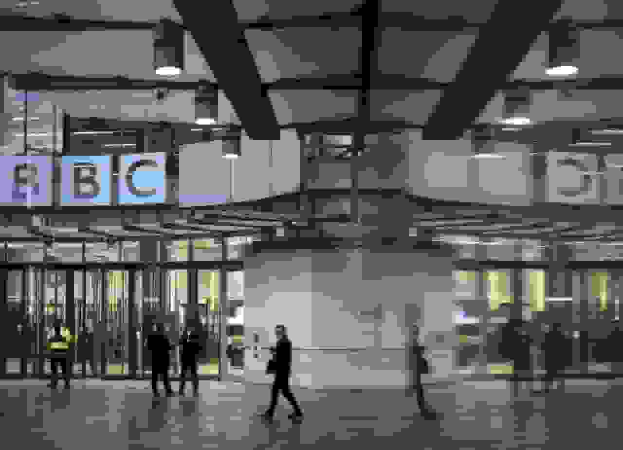 جنگ ترامپ با بیبیسی؛ از عذرخواهی رسمی تا تهدید حقوقی