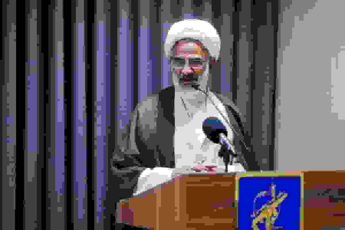حجتالاسلام حاجیصادقی: استقامت خانواده شهدا دشمن را عصبانی میکند