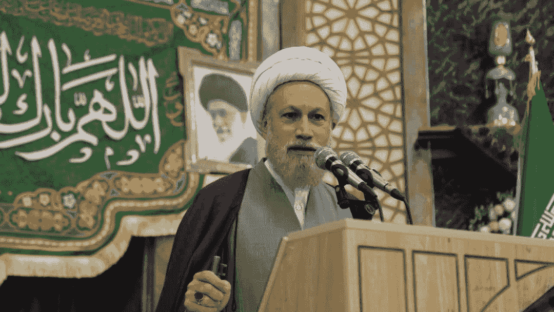 جوانان باید در فضای مجازی مقابل فتنهها بایستند