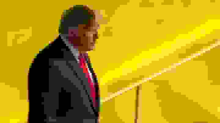 خرید مشکوک ۸۲ میلیون دلار سهام و اوراق قرضه از سوی ترامپ