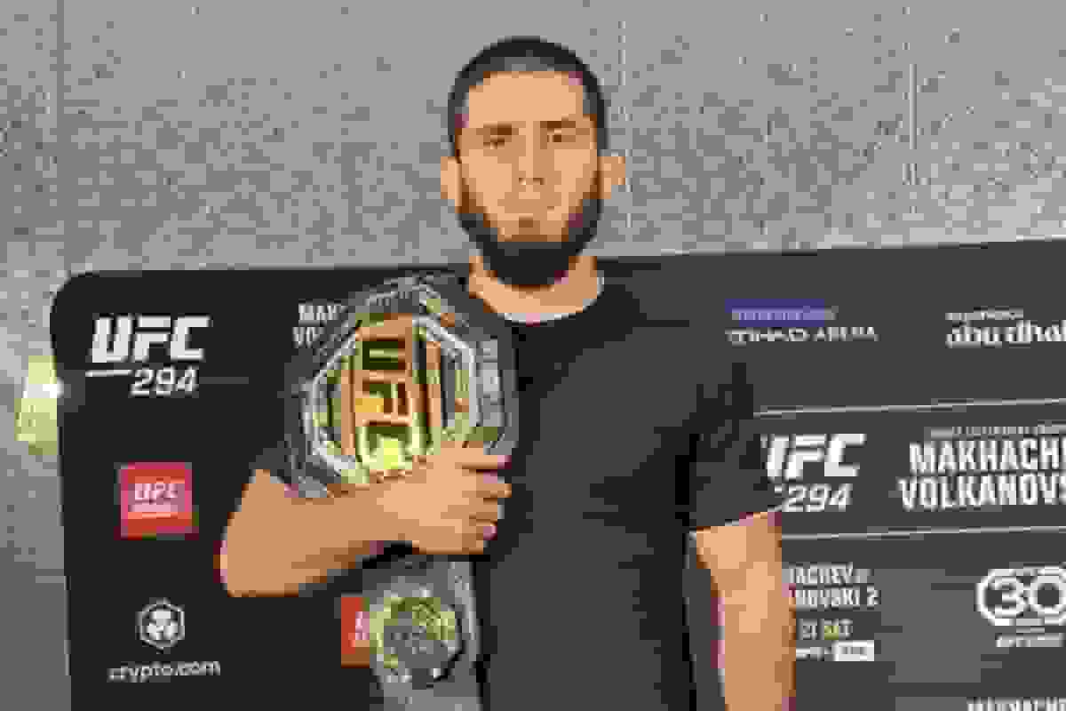 اسلام مخاچف کمربند قهرمانی دسته ولترویت UFC را تصاحب کرد