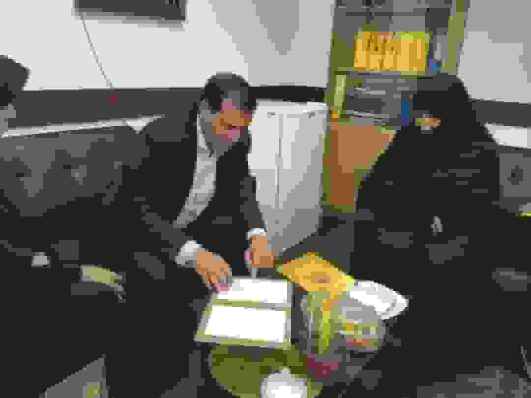 بانوی خیر مدرسهساز یک مدرسه در ایلام میسازد