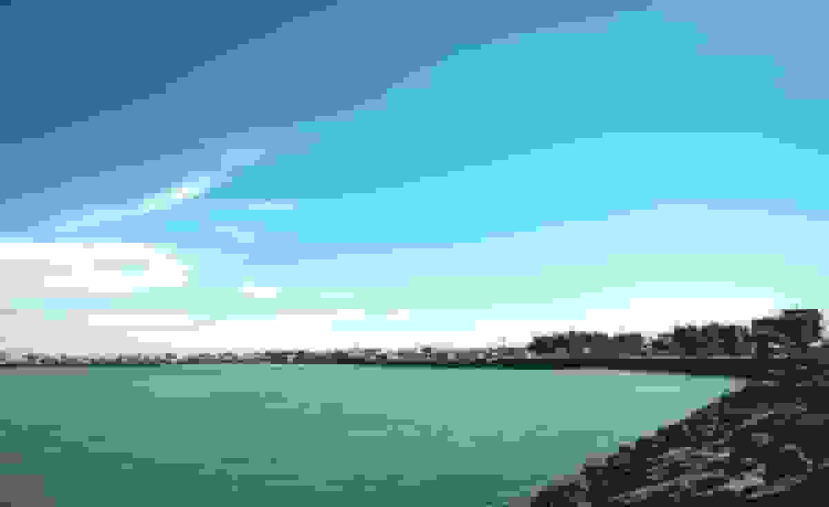 قائممقام استانداری هرمزگان: سلامت مردم جزیره هرمز اولویت اصلی است