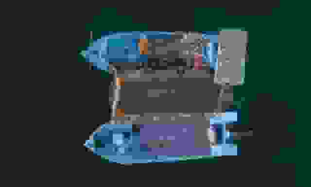 توقیف شناور غیرمجاز و تجهیزات صید شبچراغی در جاسک