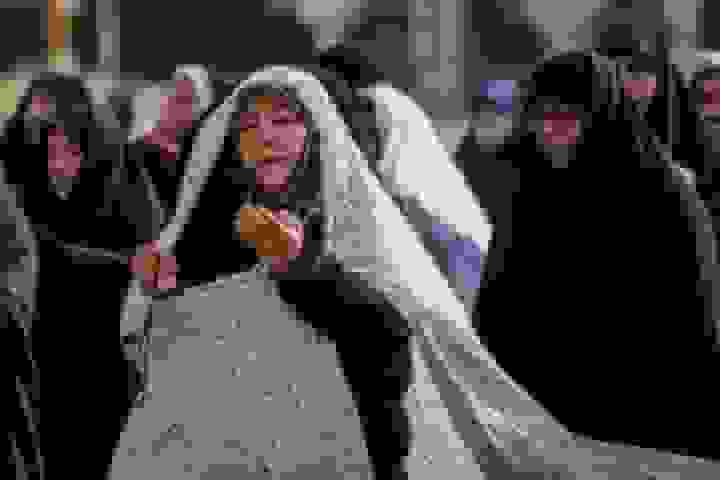 برگزاری نماز باران در حرم شاهچراغ(ع) شیراز