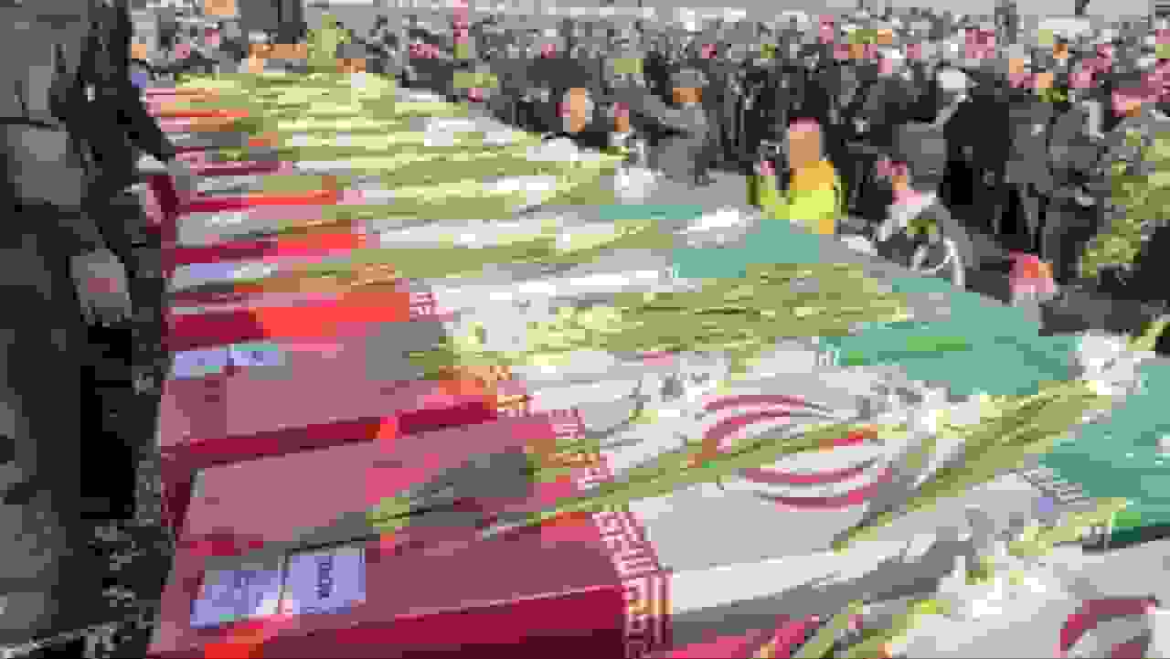 پیکر ۱۳ شهید گمنام وارد مشهد شد