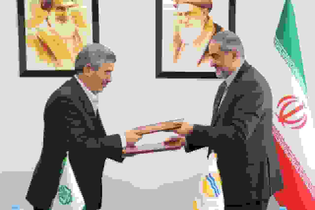 امضای تفاهمنامه ۲۱۰ میلیارد تومانی بنیاد علوی و منطقه آزاد قشم برای محرومیتزدایی