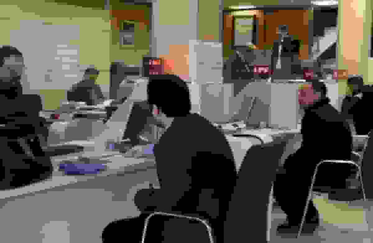 وضعیت کارکنان بانک آینده پس از تعطیلی و انتقال به بانک ملی