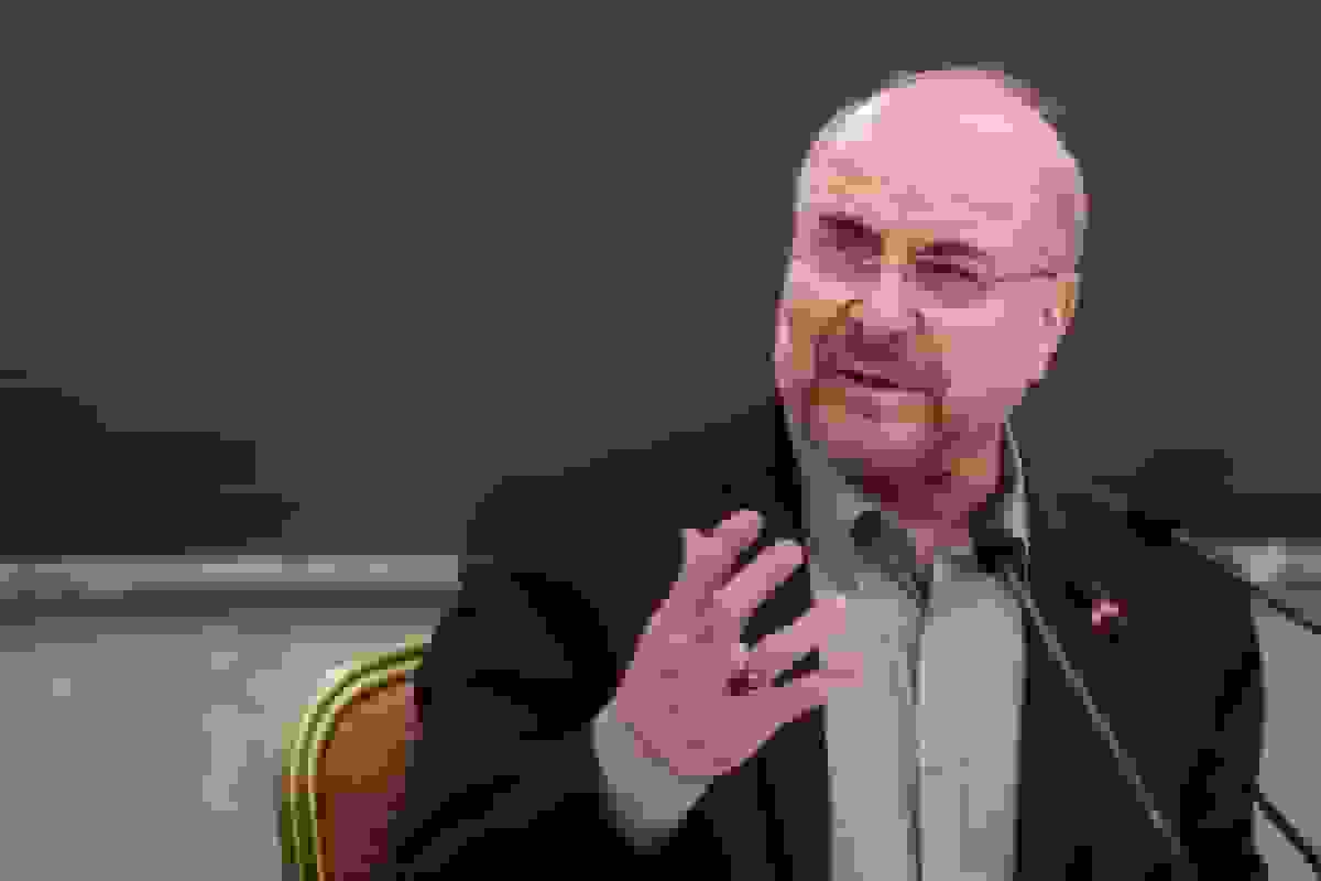 دشمن هرگز جنگ با ایران را تعطیل نکرده و با فشار اقتصادی، سیاسی و فرهنگی ادامه دارد