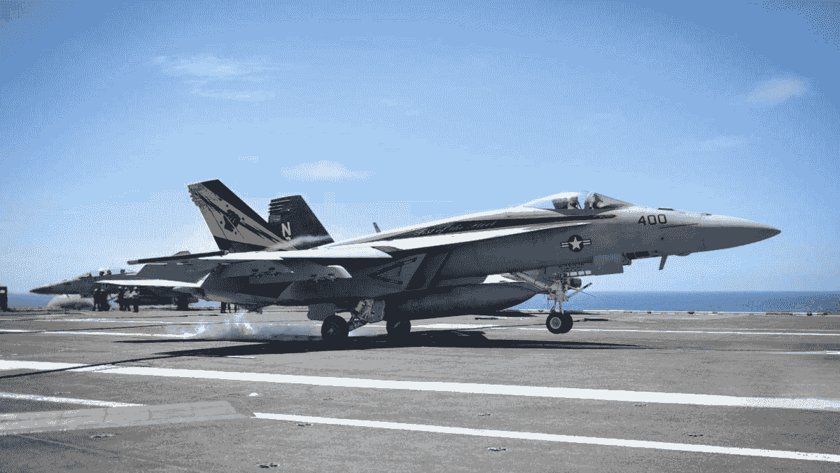 سقوط جنگنده و بالگرد نیروی دریایی آمریکا در دریای جنوبی چین