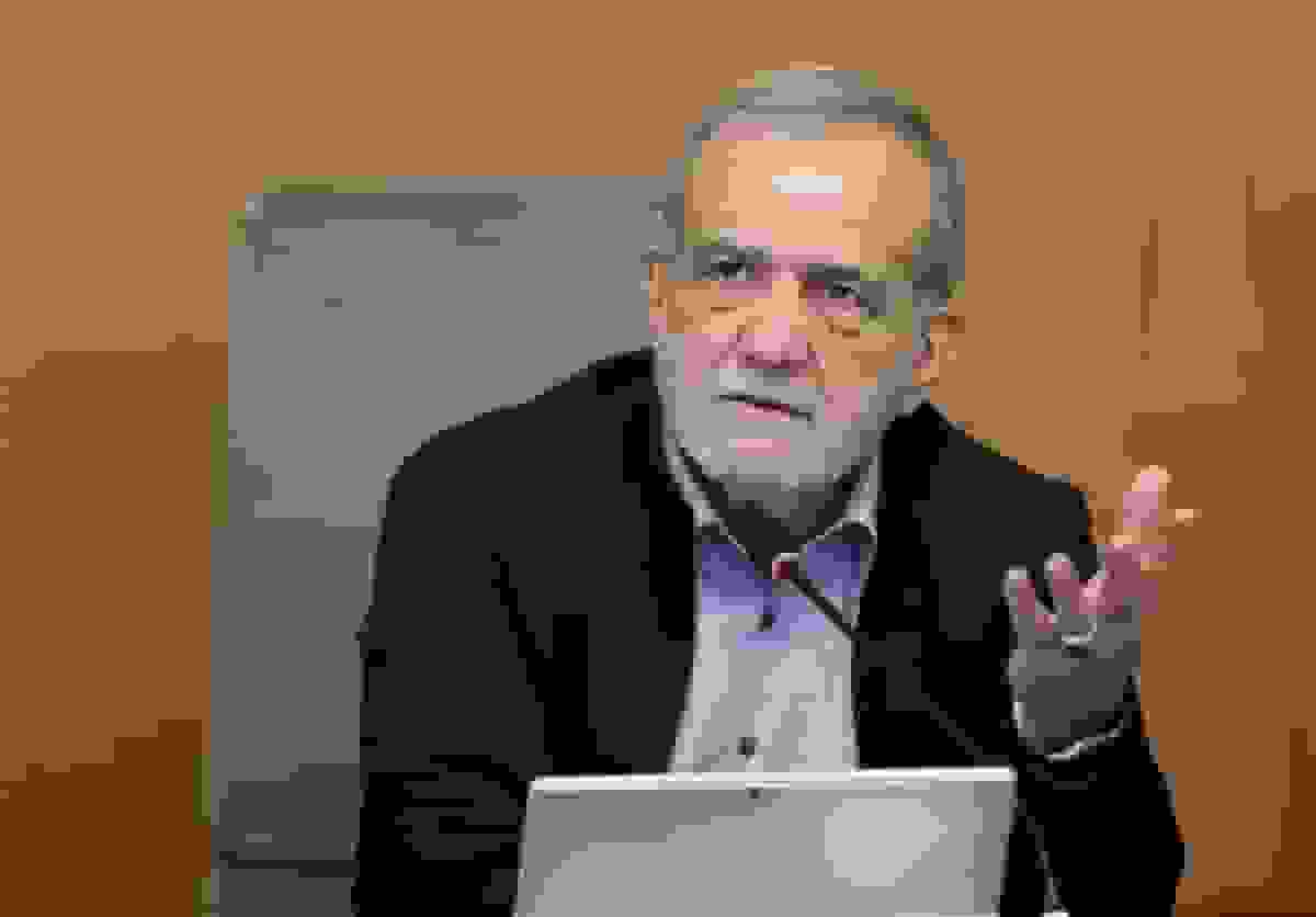 دستگاهها بر اساس عملکرد حقوق و پاداش پرداخت کنند