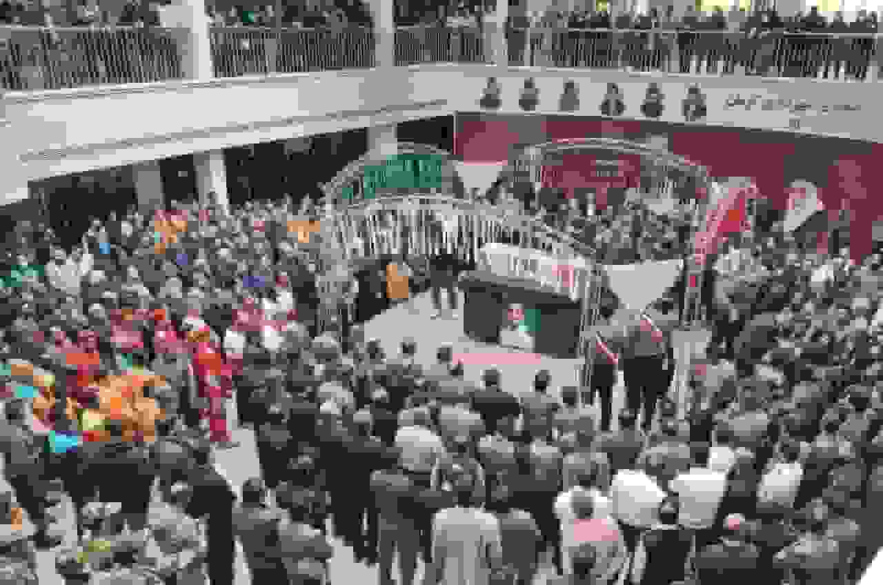 پیکر آتش نشان فداکار کرمانی تشییع شد