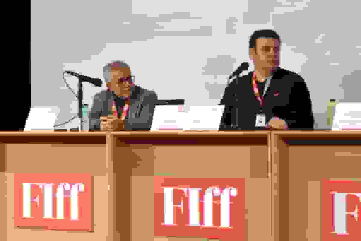 نشست خبری فیلم «فرشتهها نمیمیرند» در جشنواره جهانی فیلم فجر