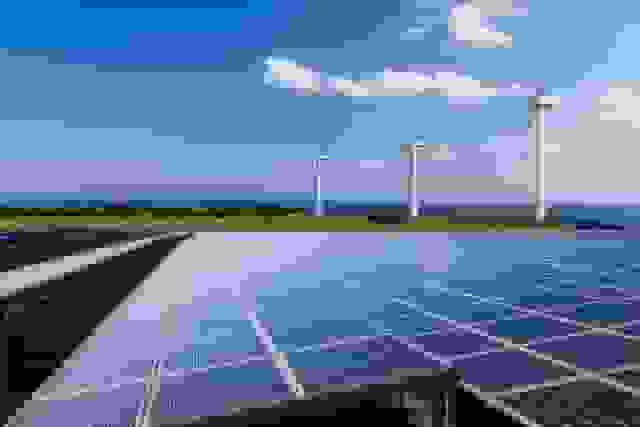 صنعت انرژی خورشیدی گرفتار مونتاژکاری و رانت/ کمتر از یک درصد برق کشور از خورشید تأمین میشود