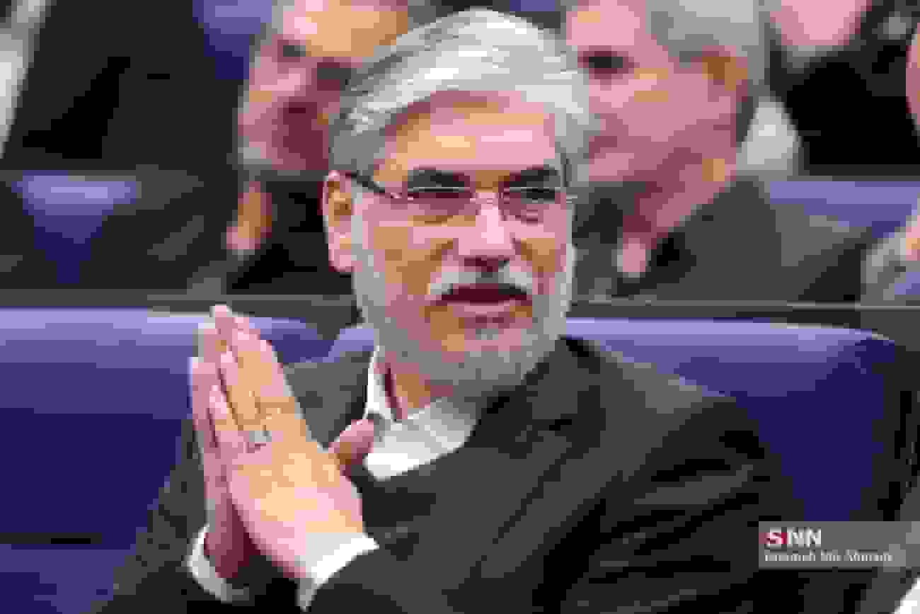 دیدار وزیر علوم با دانشجویان تبریزی پس از اختتامیه جشنواره حرکت