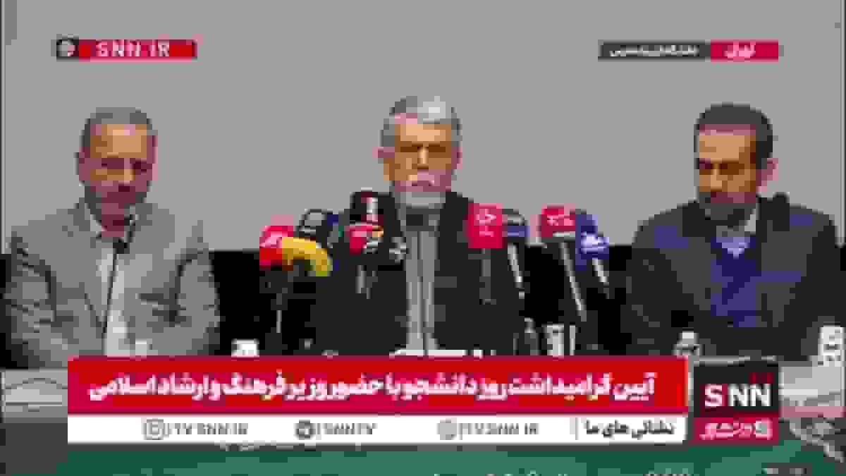 صالحی: دولتمردان باید ارتباط مداوم با دانشجویان برقرار کنند