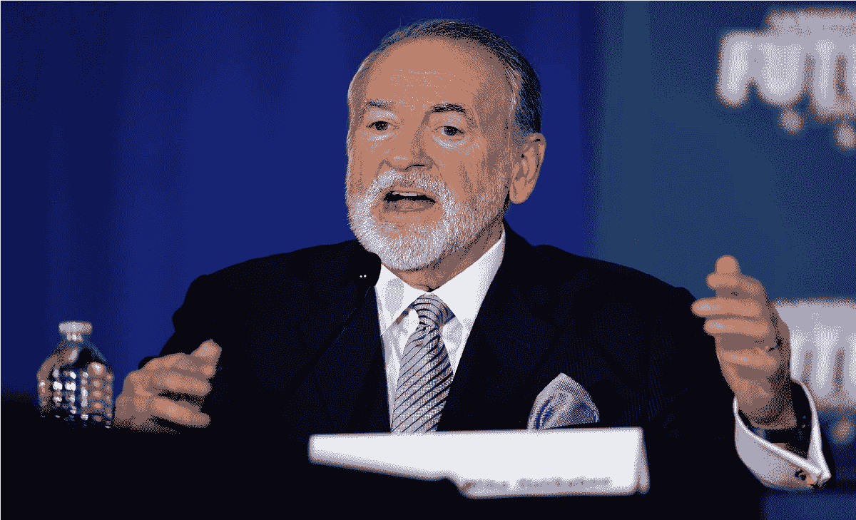 رسانههای اسرائیلی: راستگرایان واشنگتن خواستار بازگشت هاکابی پس از دیدار با جاسوس سابق شدند