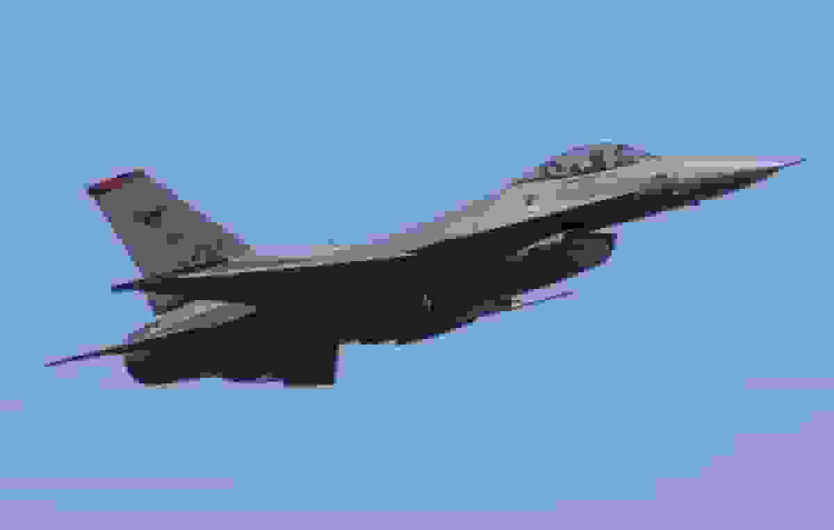 پرواز غیرنظامی در نزدیکی اقامتگاه ترامپ و رهگیری توسط اف-۱۶