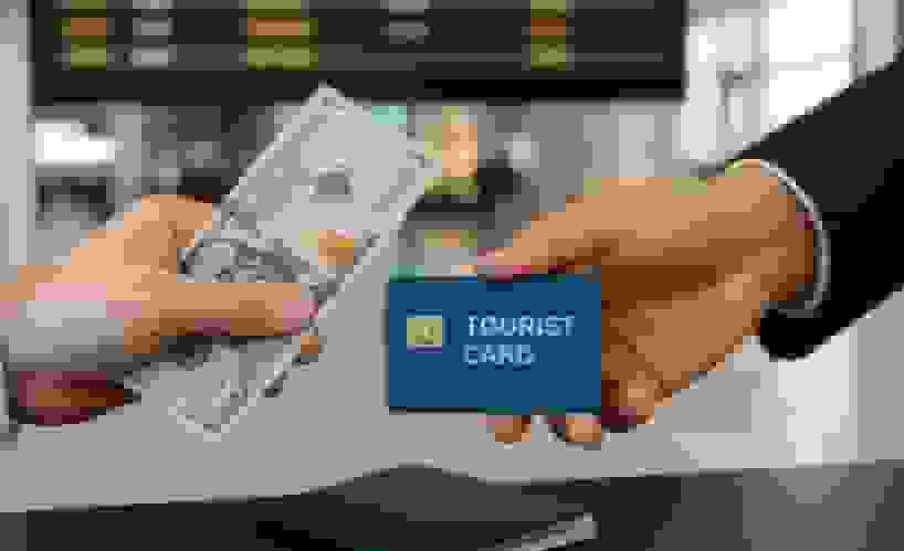 طرح بانک مرکزی برای گردشگران خارجی: ارز بدهید، «توریست کارت» بگیرید