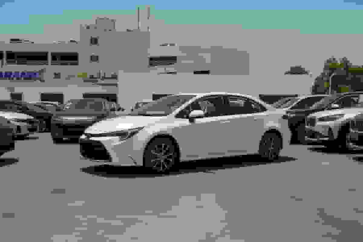 افزایش قیمت تویوتا لوین 1800 هیبرید در آبان 1404