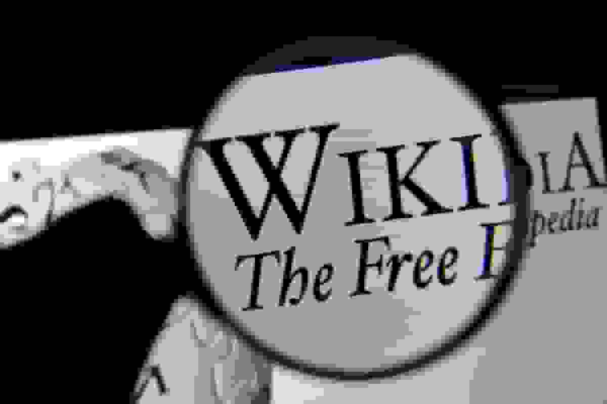 کاهش ۸ درصدی بازدید ویکیپدیا در اثر رشد چتباتهای هوش مصنوعی