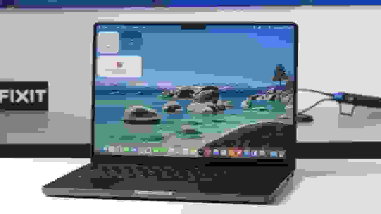 کالبدشکافی مکبوک پرو M5 بهبود جزئی در قابلیت تعمیر را نشان میدهد