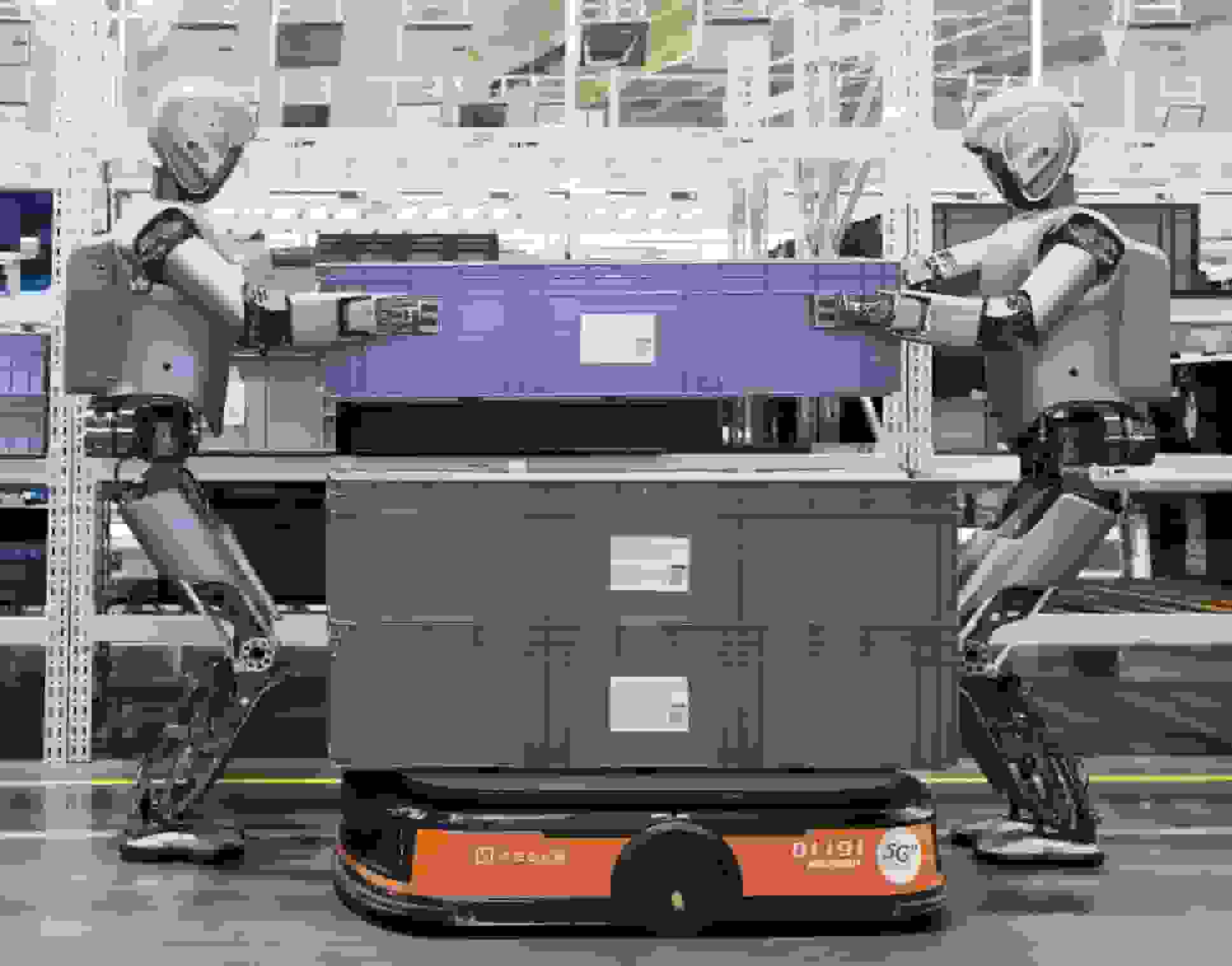 خطوط تولید فاکسکان میزبان رباتهای انساننما در ۶ ماه آینده