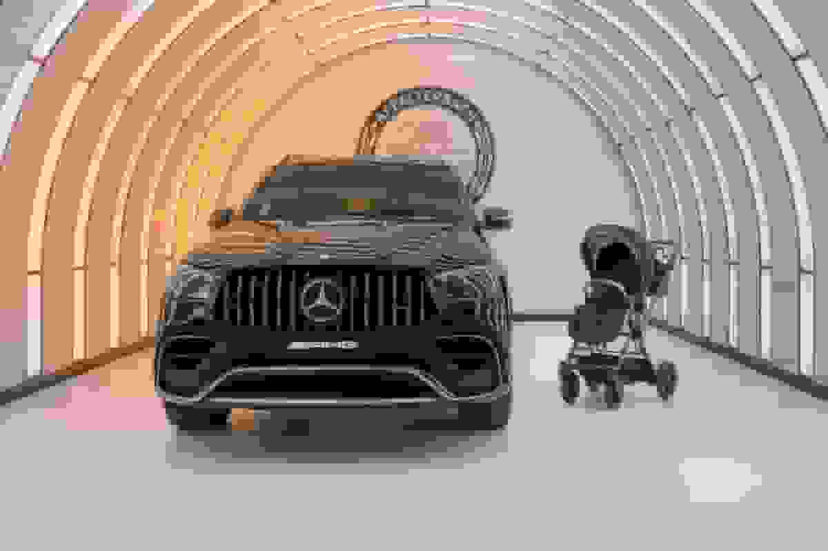 کالسکه لوکس مرسدس بنز با قیمتی بالاتر از خودروهای دست دوم